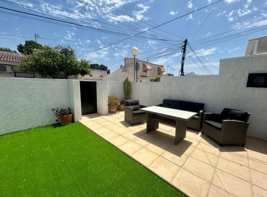 2 soveværelse Bungalow til salg i El Limonar med swimmingpool - € 139.950 (Ref: 9854326)