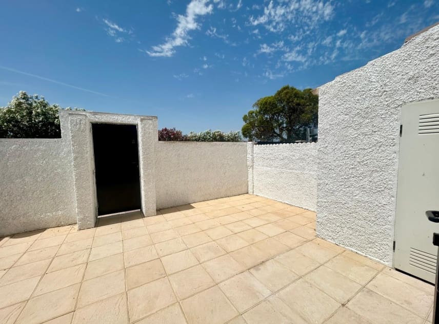 2 soveværelse Bungalow til salg i El Limonar med swimmingpool - € 139.950 (Ref: 9854326)