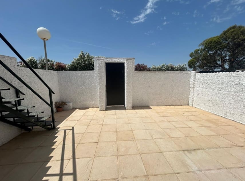 2 soveværelse Bungalow til salg i El Limonar med swimmingpool - € 139.950 (Ref: 9854326)