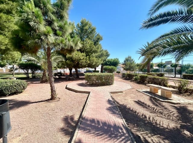 2 quarto Bungalow para venda em La Torreta, Torrevieja com piscina garagem - 169 950 € (Ref: 9876240)
