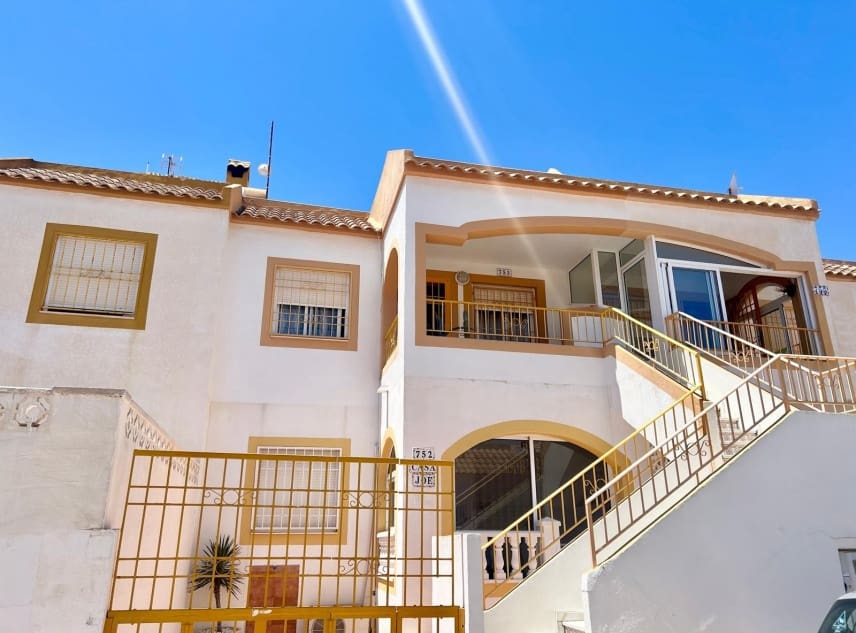 2 camera da letto Bungalow in vendita in Torrevieja con piscina - 119.950 € (Rif: 9882506)