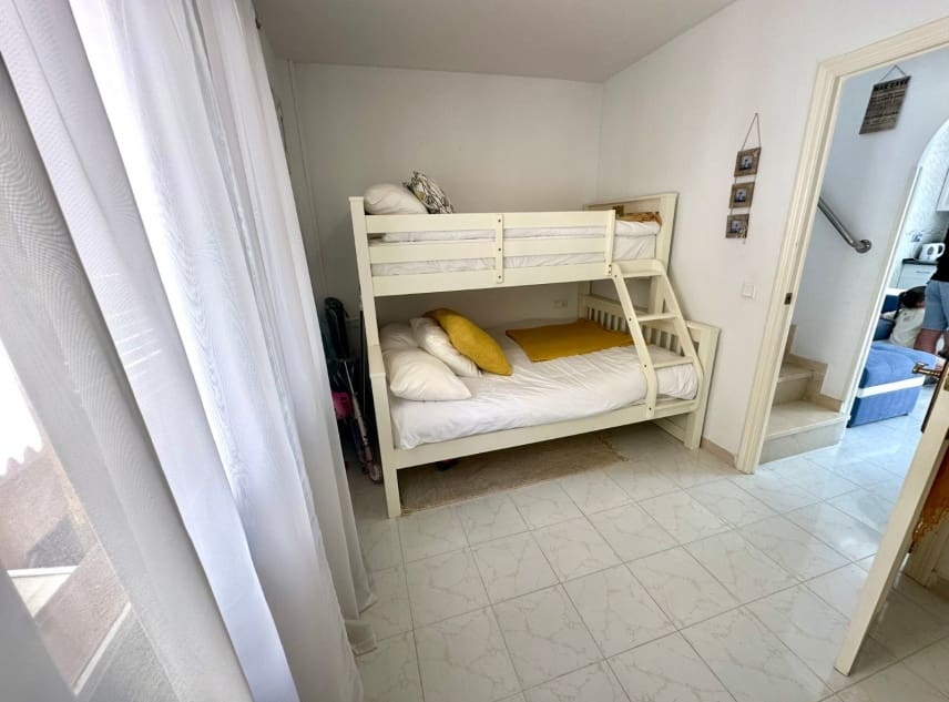 Bungalow de 2 habitaciones en El Chaparral en venta con piscina - 119.950 € (Ref: 9899269)