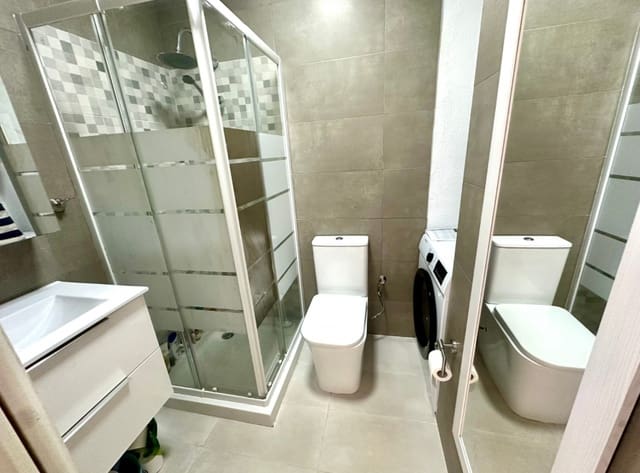 Bungalow de 2 habitaciones en El Chaparral, Torrevieja en venta con piscina - 119.950 € (Ref: 9899269)