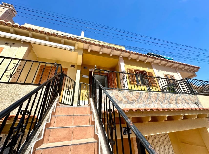 Bungalow de 2 habitaciones en El Chaparral en venta con piscina - 119.950 € (Ref: 9899269)