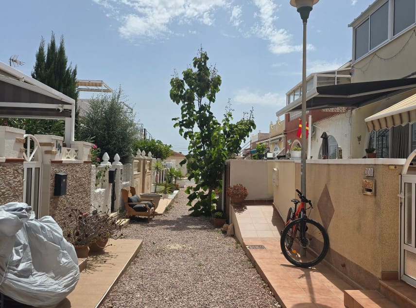 1 bedroom Bungalow for sale in La Siesta - € 139,950 (Ref: 9911912)