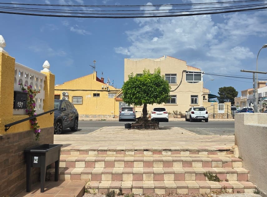 1 bedroom Bungalow for sale in La Siesta - € 139,950 (Ref: 9911912)