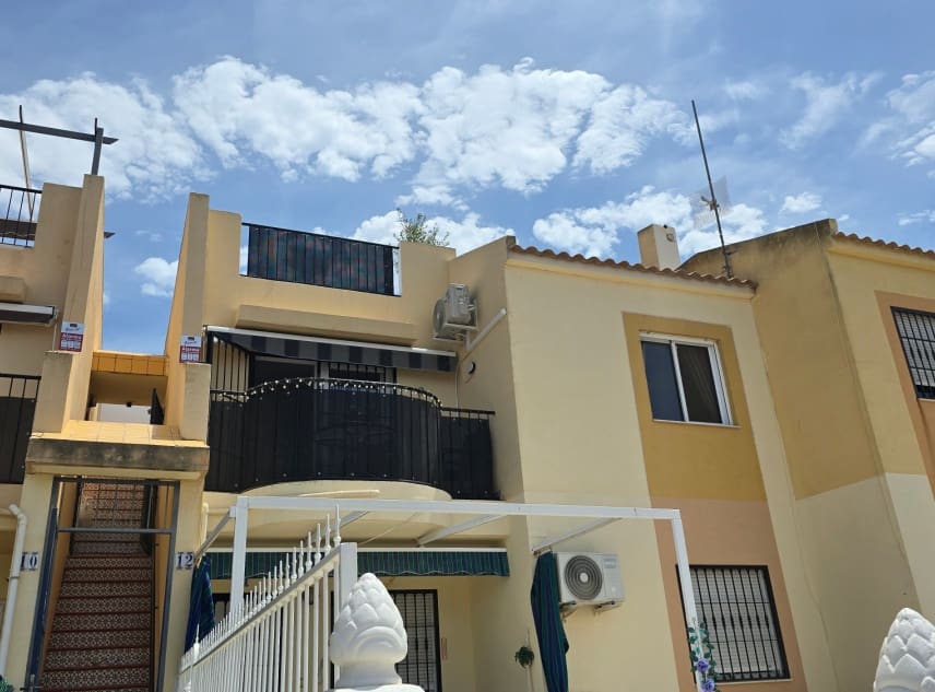 2 bedroom Bungalow for sale in El Chaparral with pool - € 129,950 (Ref: 9925191)