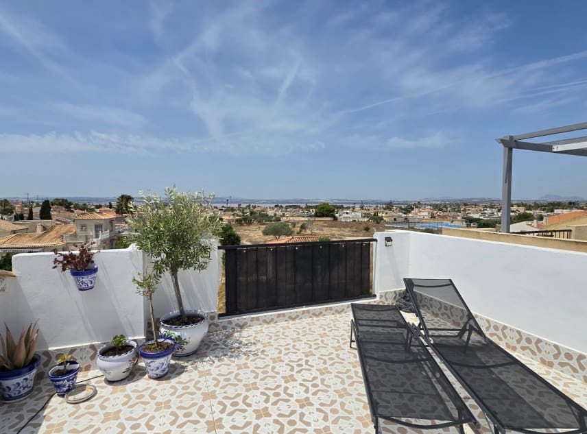 2 bedroom Bungalow for sale in El Chaparral with pool - € 129,950 (Ref: 9925191)