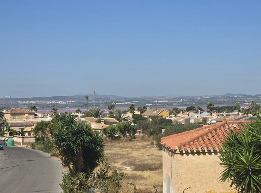 2 bedroom Bungalow for sale in El Chaparral with pool - € 129,950 (Ref: 9925191)
