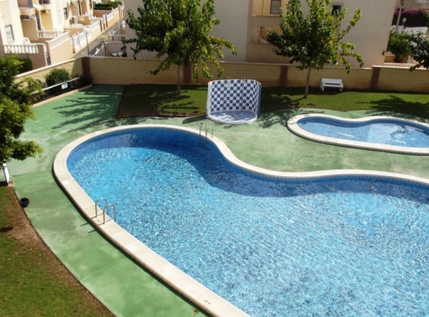 2 bedroom Bungalow for sale in El Chaparral with pool - € 129,950 (Ref: 9925191)