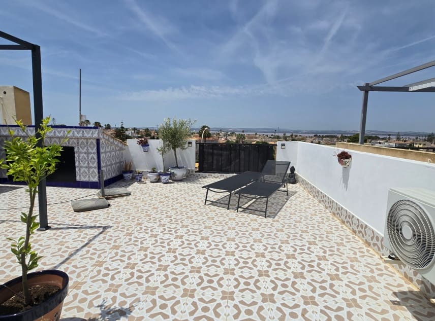 2 bedroom Bungalow for sale in El Chaparral with pool - € 129,950 (Ref: 9925191)