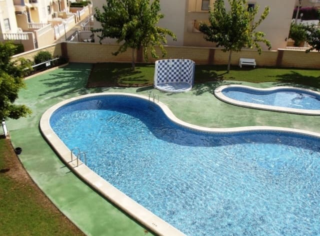 2 soveværelse Bungalow til salg i El Chaparral, Torrevieja med swimmingpool - € 129.950 (Ref: 9925191)