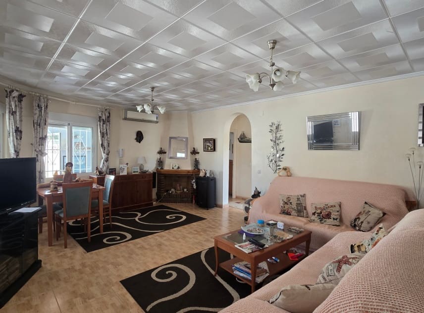3 slaapkamer Villa te koop in San Luis met zwembad garage - € 339.950 (Ref: 9926344)