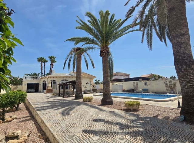 3 soverom Villa til salgs i San Luis, Torrevieja med svømmebasseng garasje - € 339 950 (Ref: 9926344)