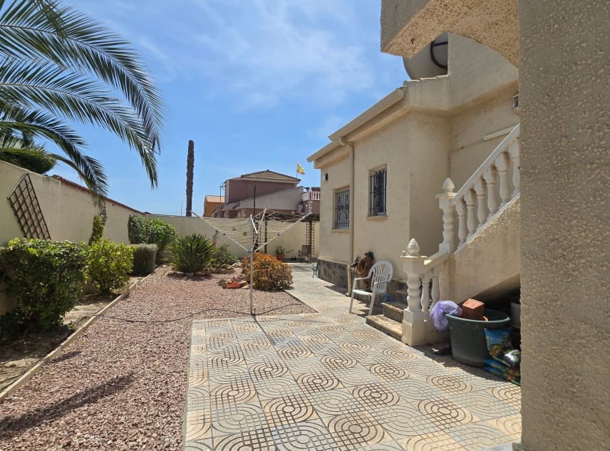 3 slaapkamer Villa te koop in San Luis met zwembad garage - € 339.950 (Ref: 9926344)