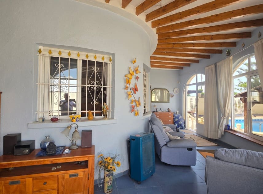 3 slaapkamer Villa te koop in San Luis met zwembad garage - € 339.950 (Ref: 9926344)