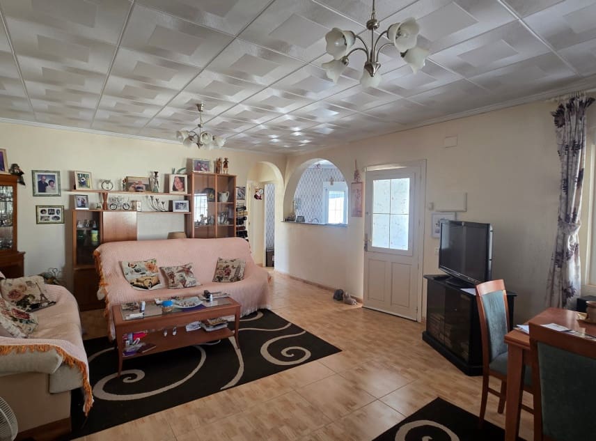 3 slaapkamer Villa te koop in San Luis met zwembad garage - € 339.950 (Ref: 9926344)