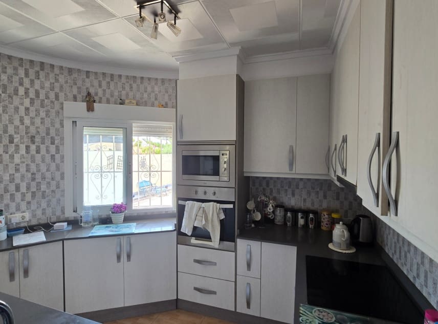 3 slaapkamer Villa te koop in San Luis met zwembad garage - € 339.950 (Ref: 9926344)