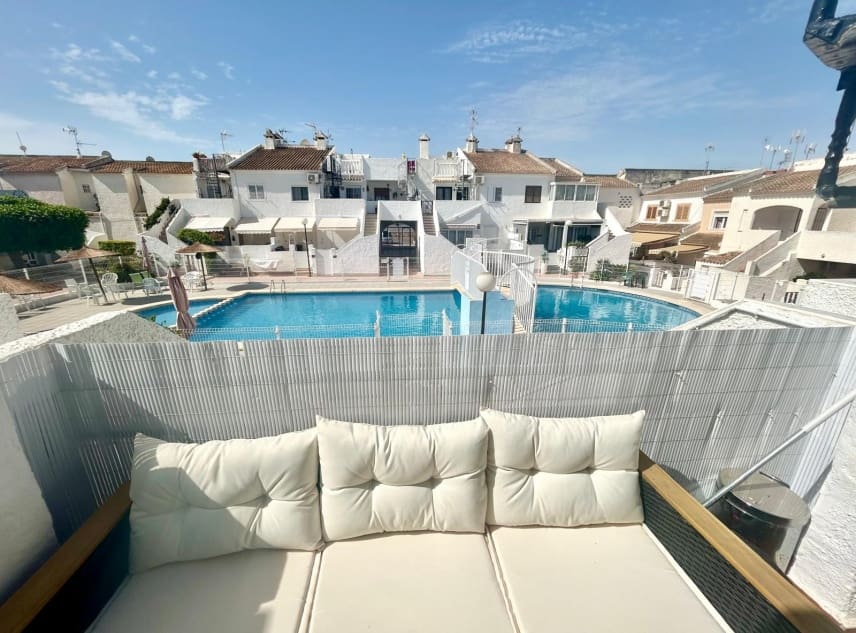 2 bedroom Bungalow for sale in El Chaparral with pool - € 126,000 (Ref: 9961688)