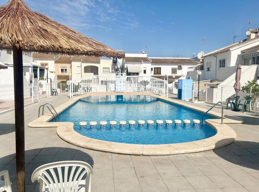 2 bedroom Bungalow for sale in El Chaparral with pool - € 126,000 (Ref: 9961688)