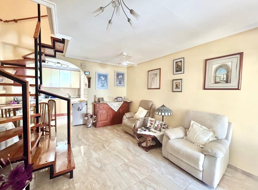 2 camera da letto Casa in vendita in El Chaparral con piscina - 135.000 € (Rif: 9964479)