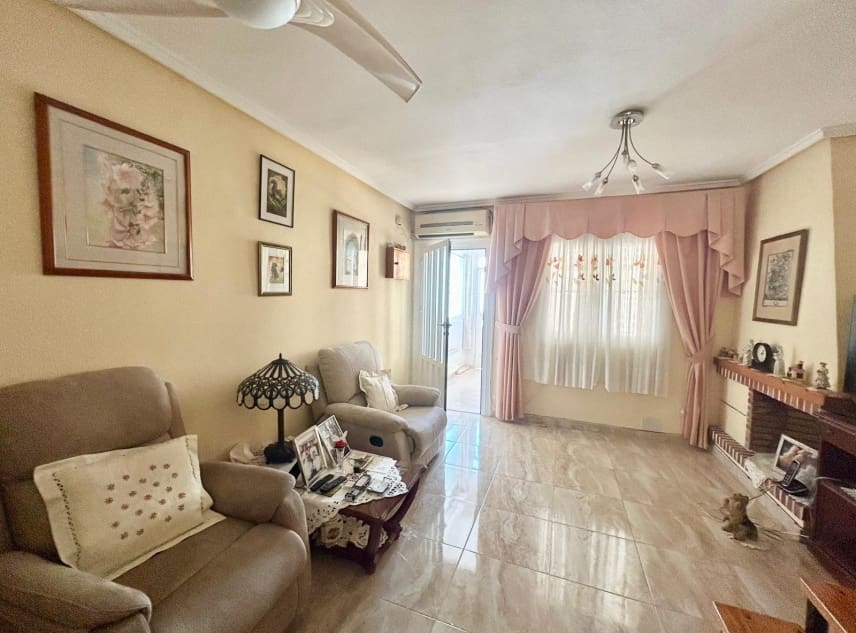2 camera da letto Casa in vendita in El Chaparral con piscina - 135.000 € (Rif: 9964479)