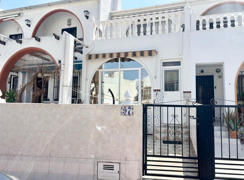 2 camera da letto Casa in vendita in El Chaparral con piscina - 135.000 € (Rif: 9964479)