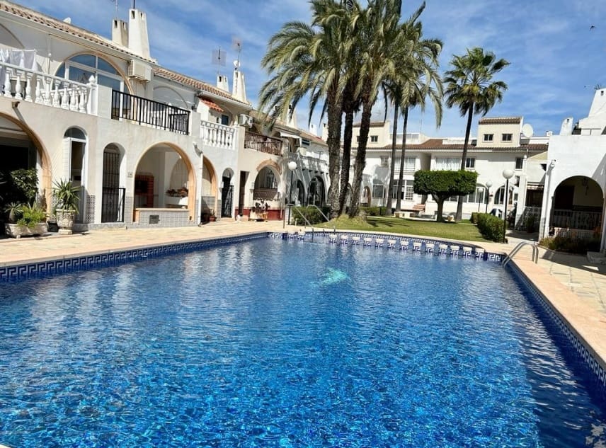 2 camera da letto Casa in vendita in El Chaparral con piscina - 135.000 € (Rif: 9964479)