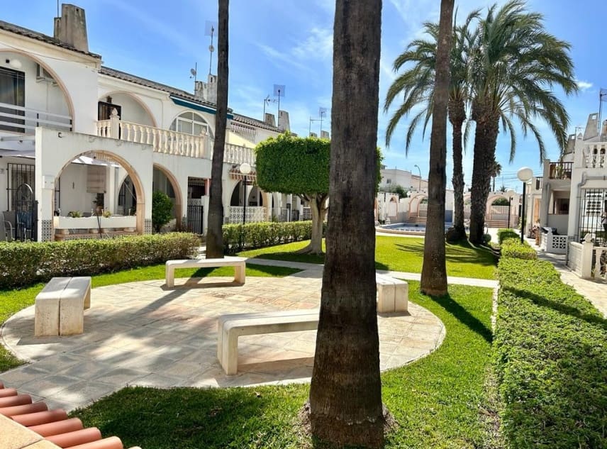 2 camera da letto Casa in vendita in El Chaparral con piscina - 135.000 € (Rif: 9964479)