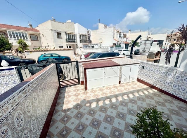 2 soverom Hus til salgs i El Chaparral, Torrevieja med svømmebasseng - € 135 000 (Ref: 9964479)