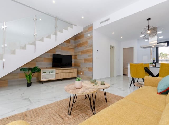 3 makuuhuone Huvila myytävänä paikassa La Torreta, Torrevieja mukana uima-altaan 
autotalli - 424 000 € (Ref: 9983273)