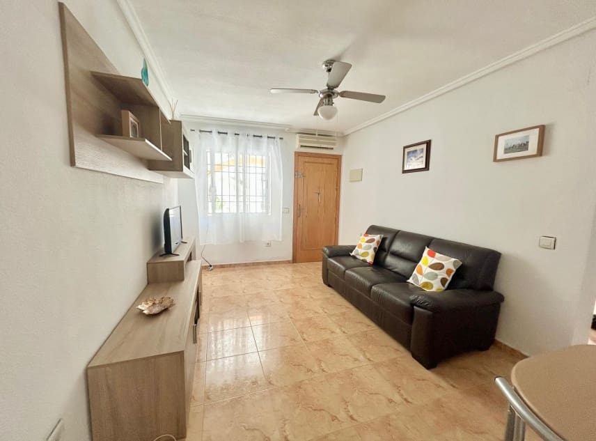 2 sovrum Bungalow till salu i Torrevieja med pool garage - 129 000 € (Ref: 9997958)