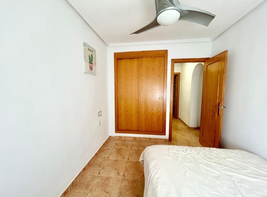2 sovrum Bungalow till salu i Torrevieja med pool garage - 129 000 € (Ref: 9997958)