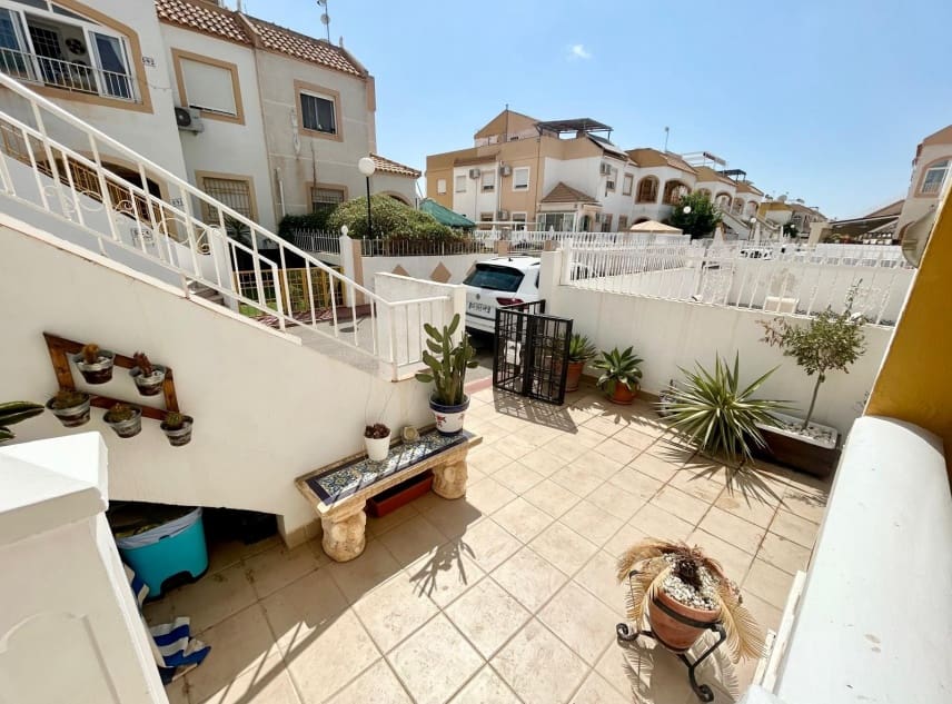2 sovrum Bungalow till salu i Torrevieja med pool garage - 129 000 € (Ref: 9997958)