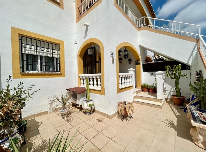 2 sovrum Bungalow till salu i Torrevieja med pool garage - 129 000 € (Ref: 9997958)