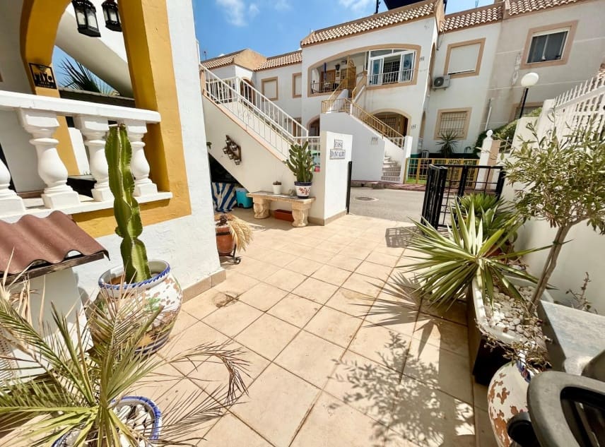 2 sovrum Bungalow till salu i Torrevieja med pool garage - 129 000 € (Ref: 9997958)