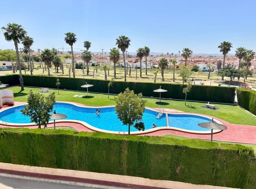 2 sovrum Bungalow till salu i Torrevieja med pool garage - 129 000 € (Ref: 9997958)