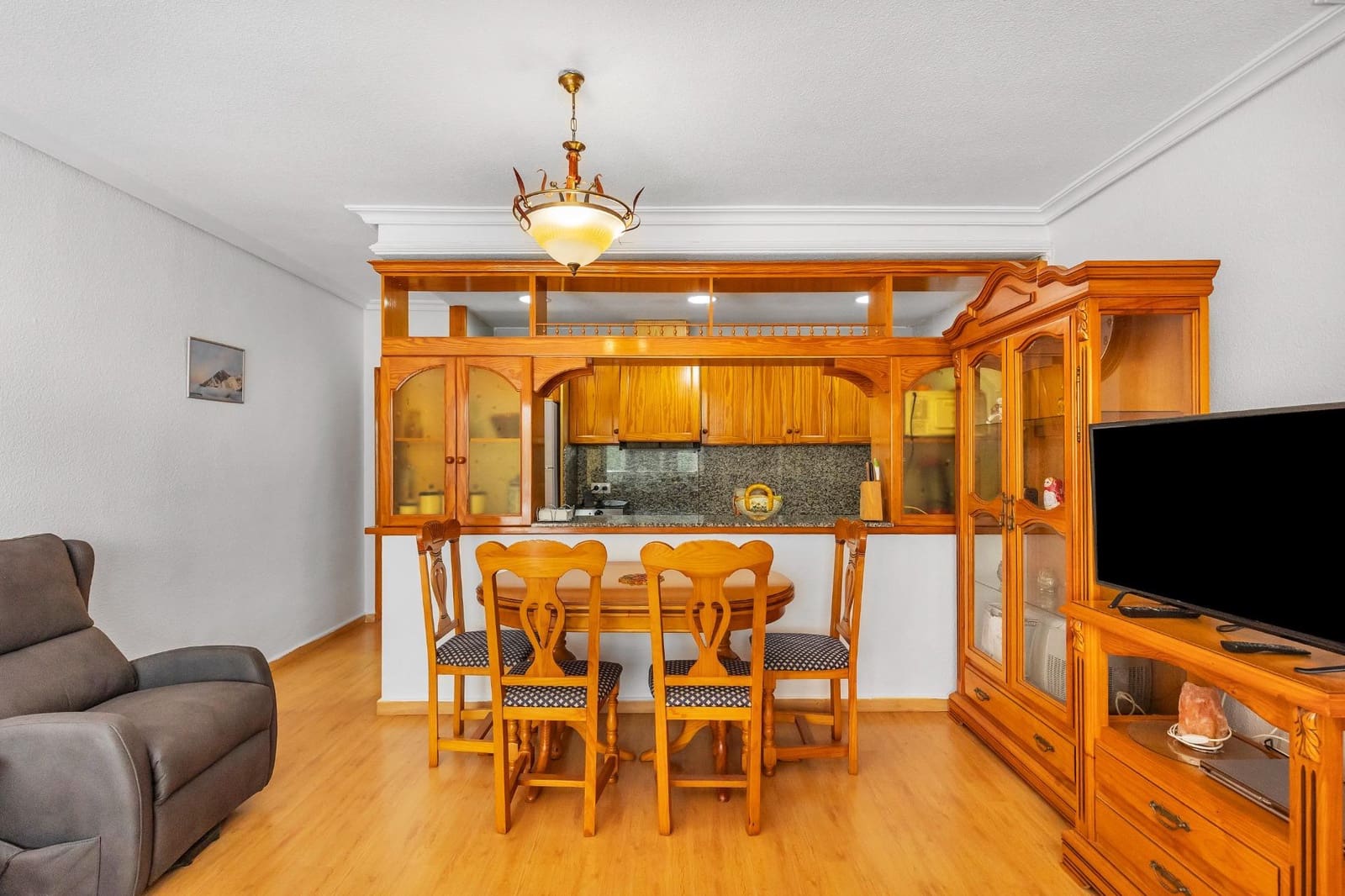 2 slaapkamer Flat te koop in Torrevieja - € 169.900 (Ref: 10006138)