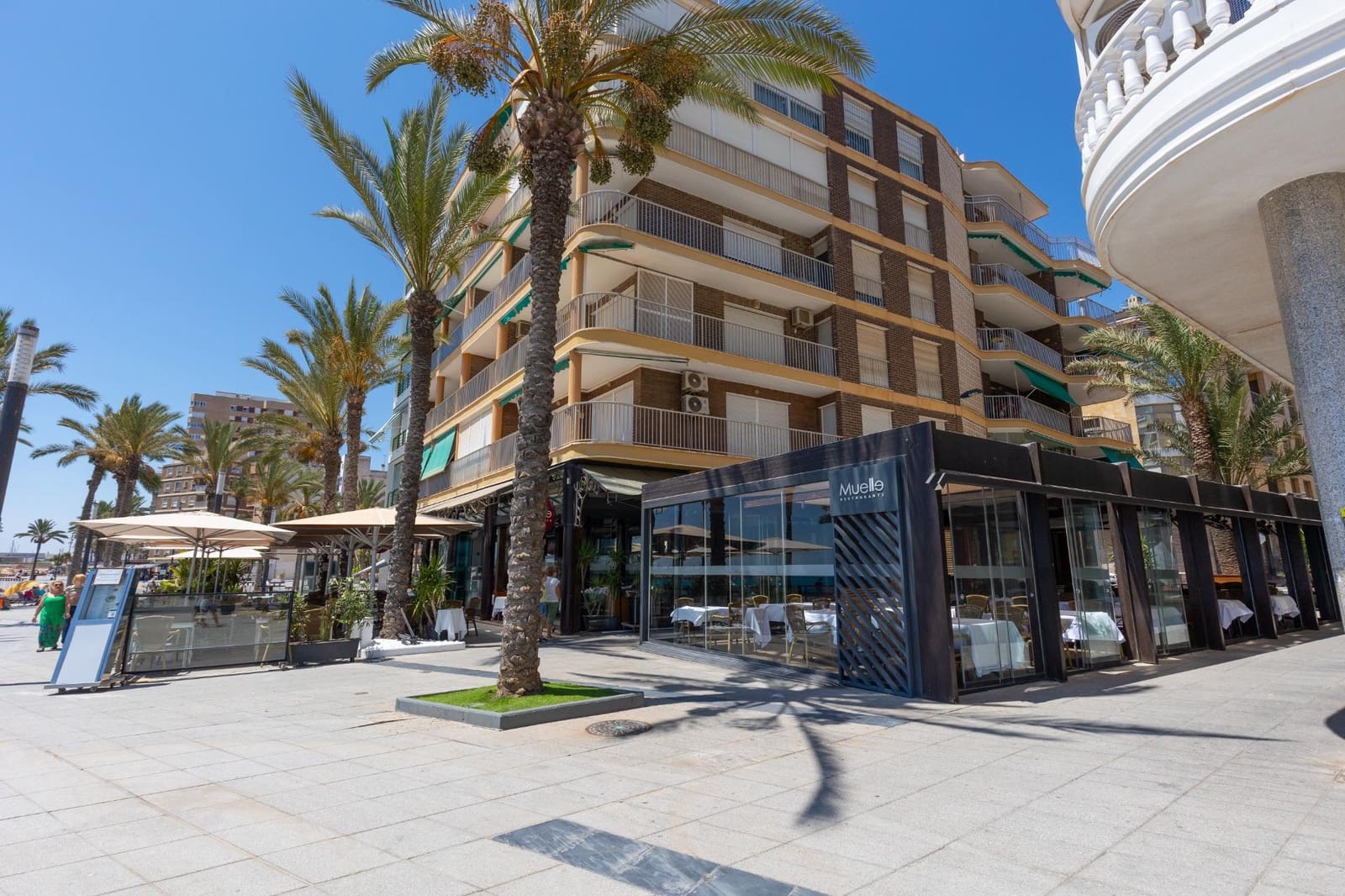 2 slaapkamer Flat te koop in Torrevieja - € 169.900 (Ref: 10006138)