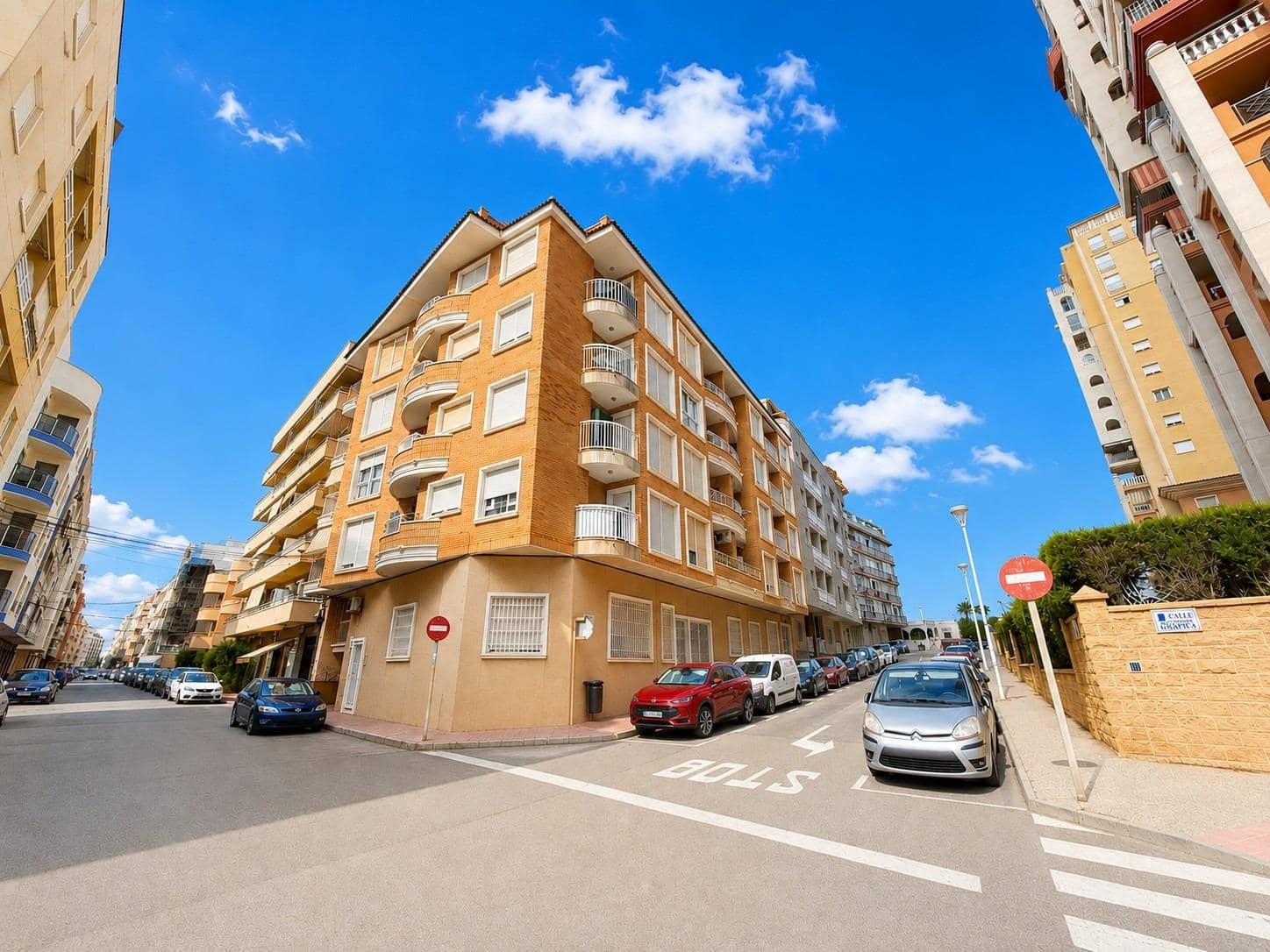 2 soveværelse Penthouse til salg i Torrevieja med garage - € 180.000 (Ref: 10008190)