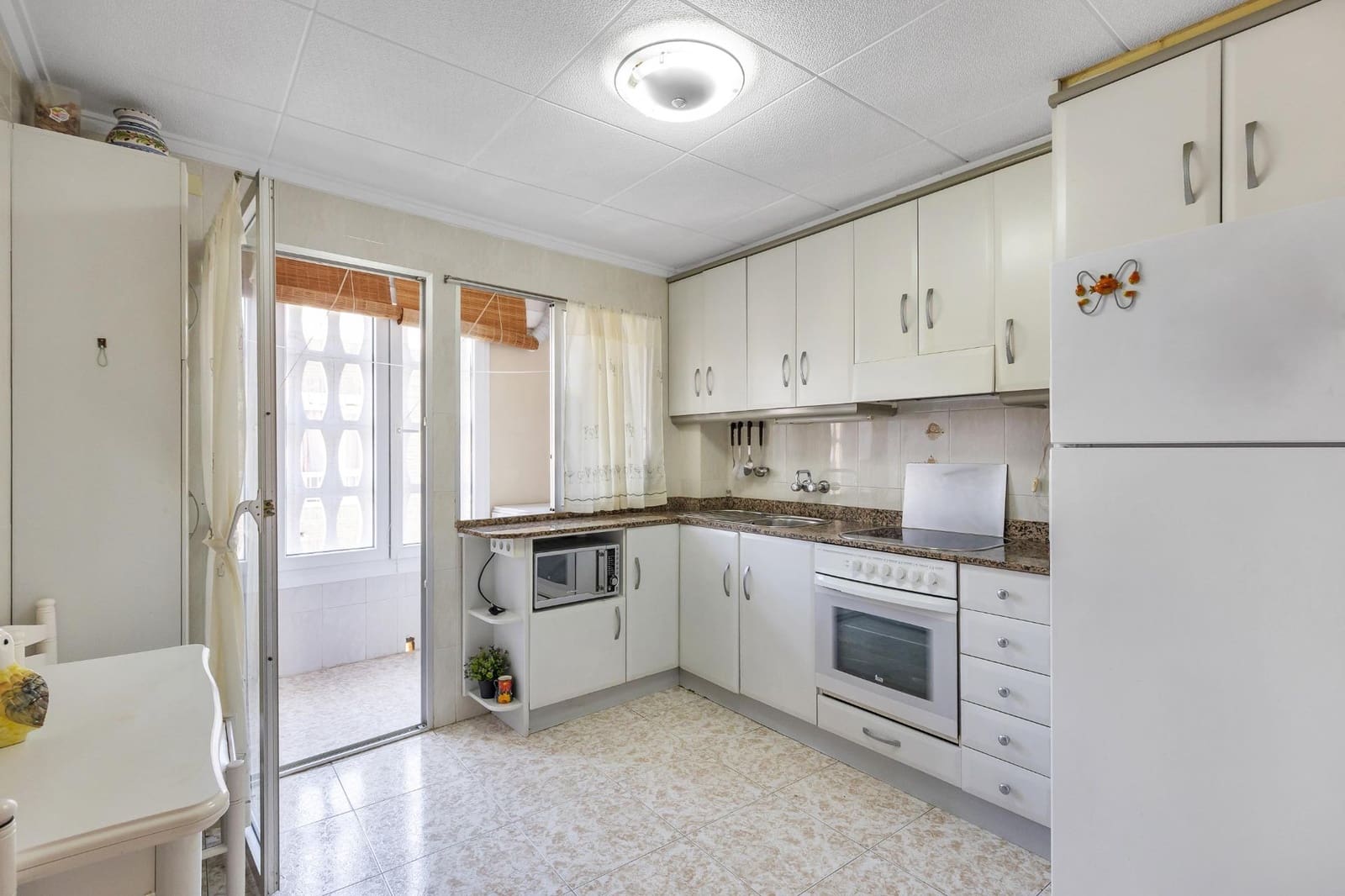 3 soveværelse Lejlighed til salg i Torrevieja med garage - € 219.900 (Ref: 10012761)