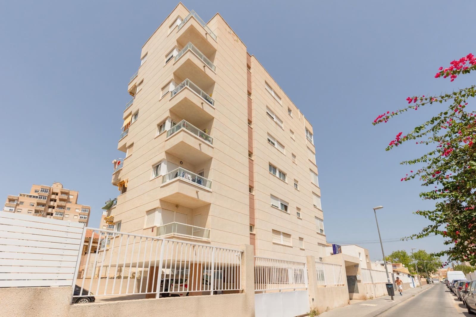 2 sypialnia Mieszkanie na sprzedaż w Torrevieja z basenem garażem - 129 000 € (Ref: 10012762)