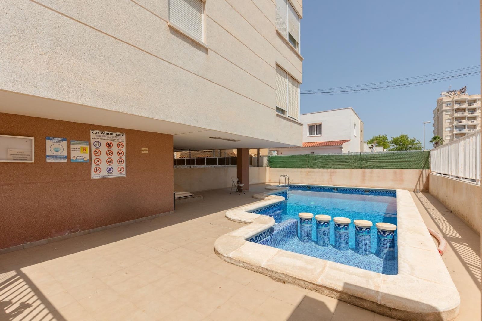 2 sypialnia Mieszkanie na sprzedaż w Torrevieja z basenem garażem - 129 000 € (Ref: 10012762)