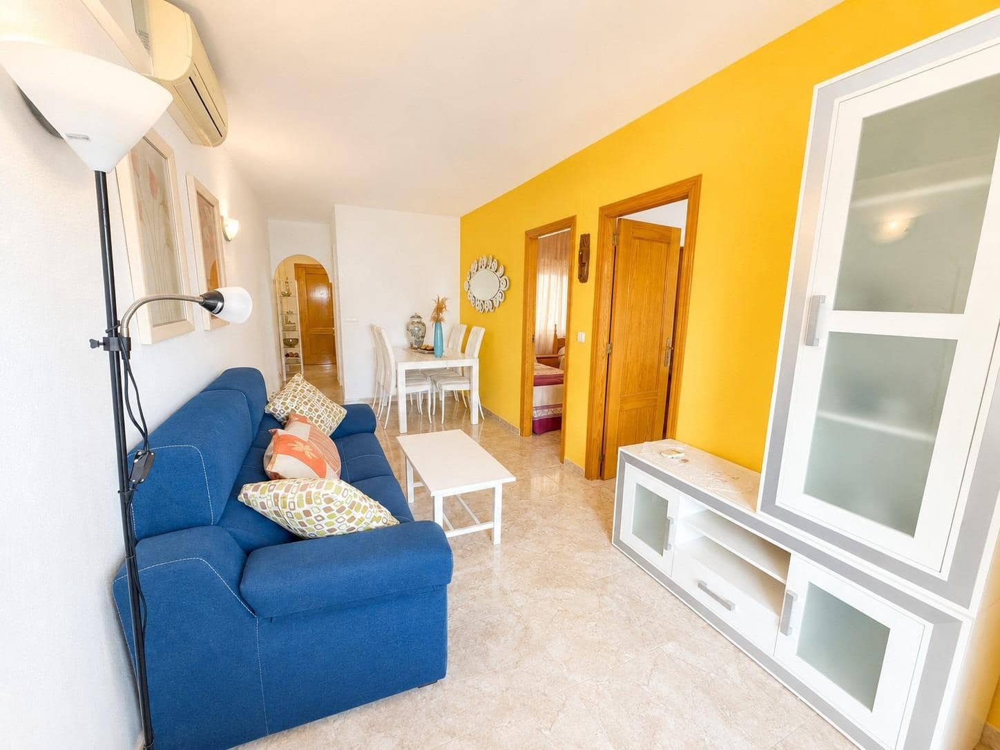 2 soveværelse Lejlighed til salg i Torrevieja med swimmingpool garage - € 135.000 (Ref: 10017003)