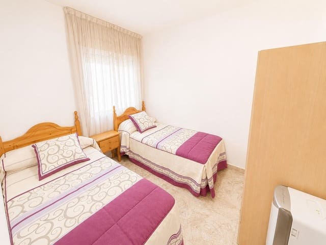 2 soveværelse Lejlighed til salg i Antonio Machado, Torrevieja med swimmingpool garage - € 135.000 (Ref: 10017003)