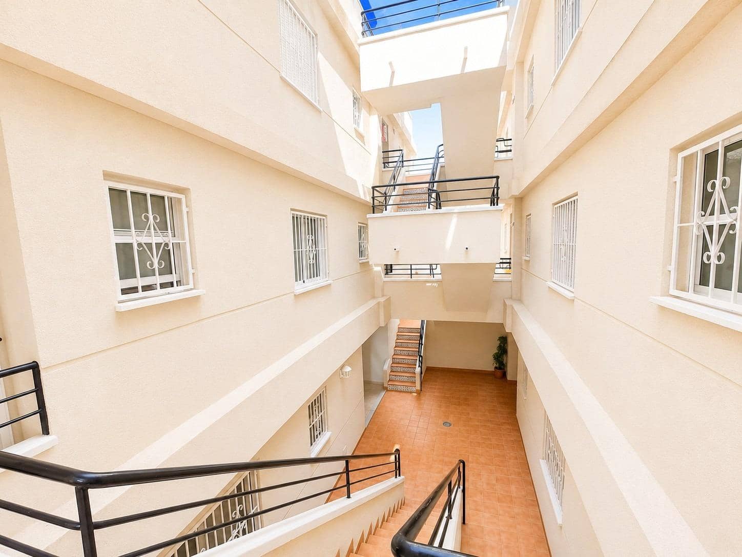 1 Zimmer Apartment zu verkaufen in Torrevieja mit Pool - 107.260 € (Ref: 10017004)