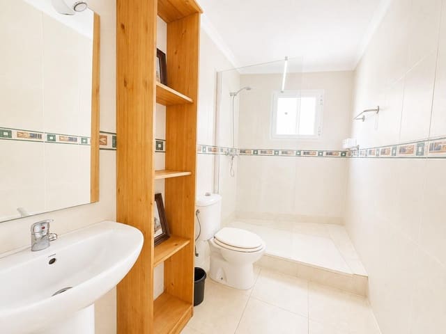 2 soveværelse Lejlighed til salg i Avenida Habaneras - Curva de Palangre, Torrevieja - € 127.260 (Ref: 10026685)