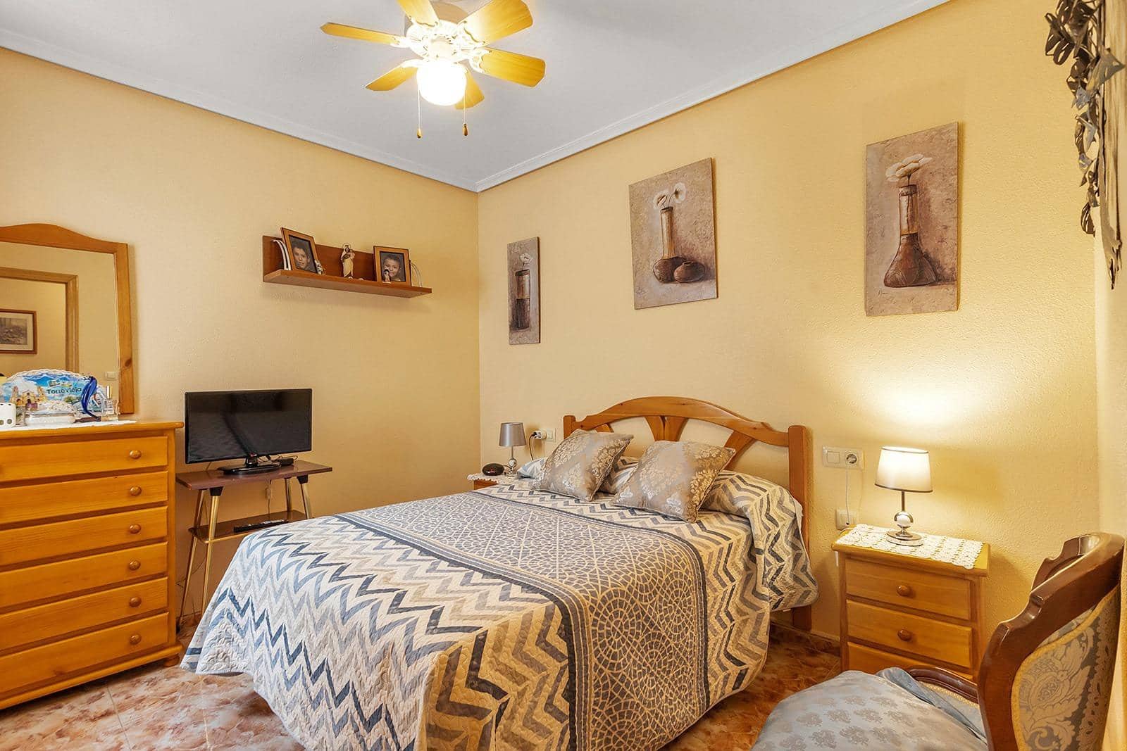 2 bedroom Apartment for sale in Torrevieja - € 190,900 (Ref: 10027693)
