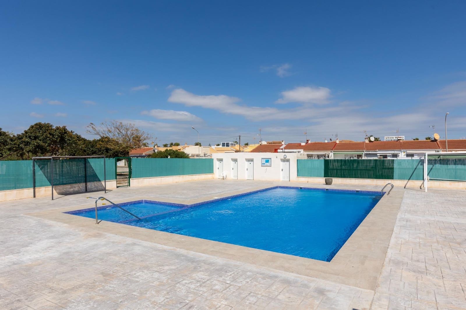 2 bedroom Bungalow for sale in Torrevieja with pool - € 134,990 (Ref: 10033403)
