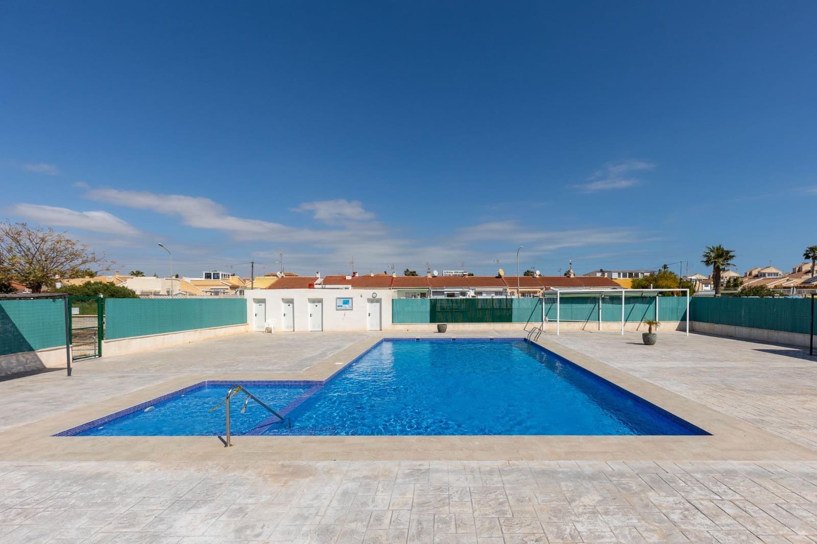 2 bedroom Bungalow for sale in Torrevieja with pool - € 134,990 (Ref: 10033403)